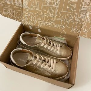 NWT Gold Soludos 7.5 classic leather s…